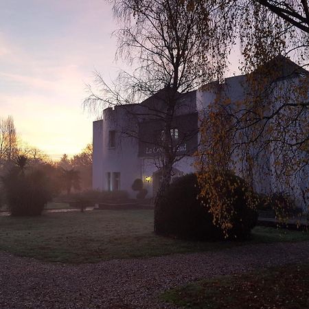 Logis Hotel La Croix Du Sud Le Tour-du-Parc Kültér fotó
